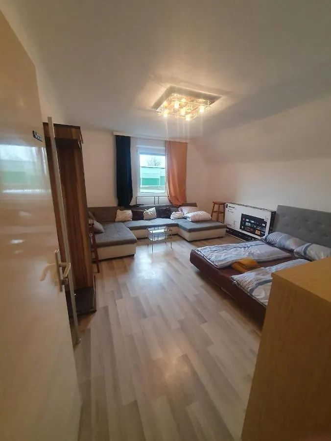 Breathtaking Shared Villa Near Danube River /W Garden And Parking Vienna Austria