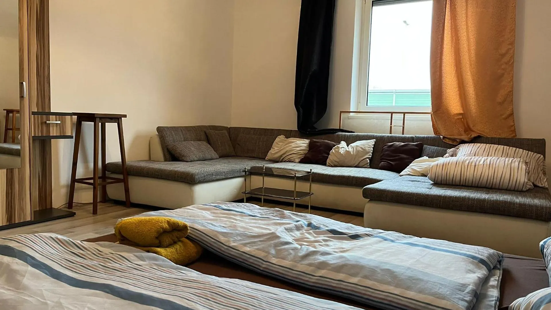 Guest house Breathtaking Shared Villa Near Danube River /W Garden And Parking Vienna