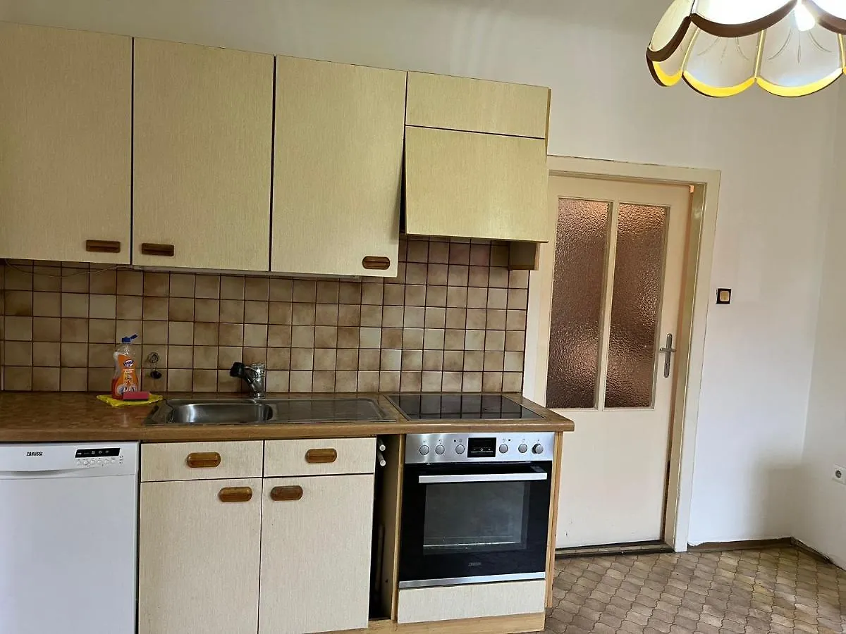 Guest house Breathtaking Shared Villa Near Danube River /W Garden And Parking Vienna Austria
