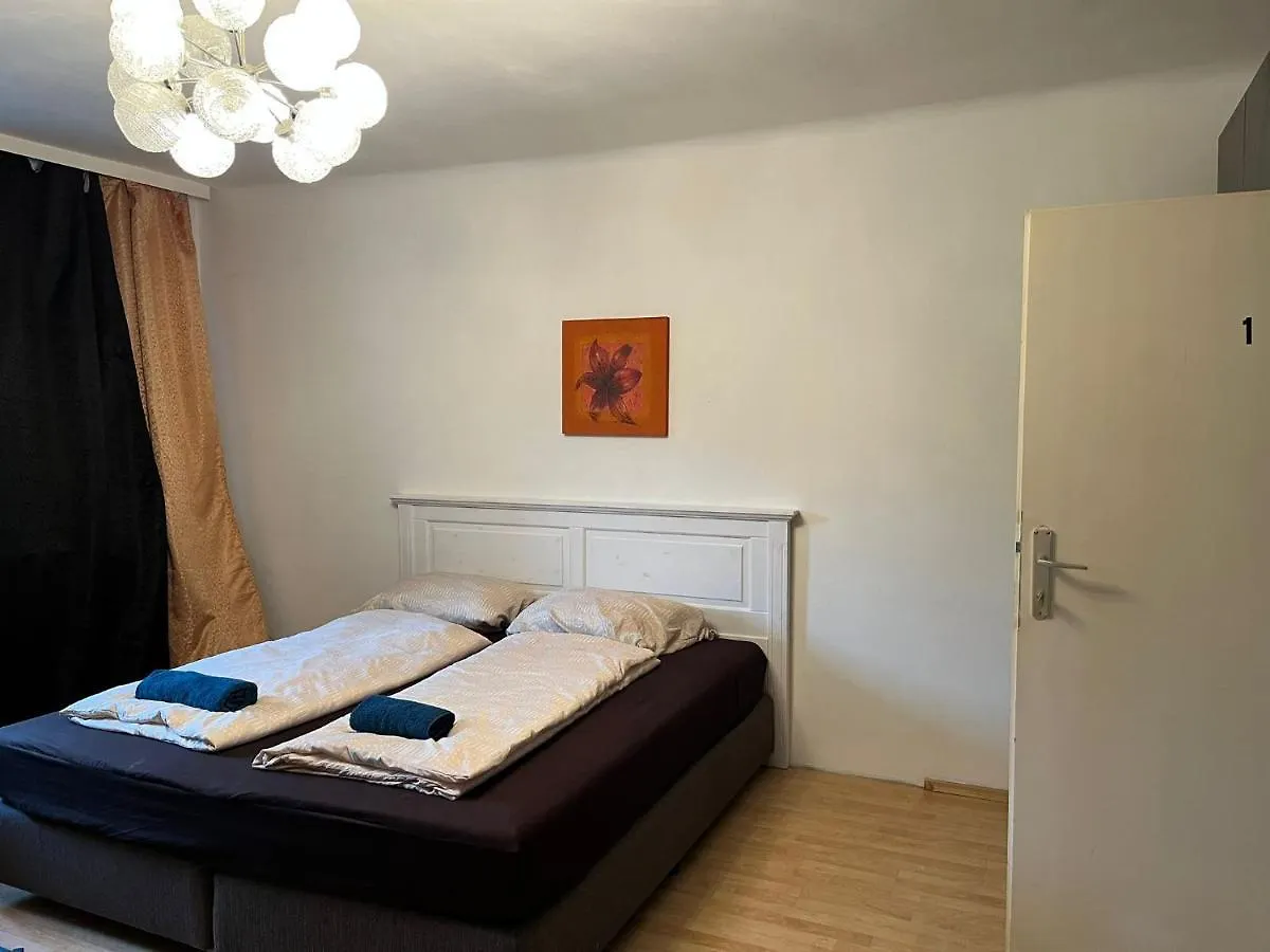 Breathtaking Shared Villa Near Danube River /W Garden And Parking Vienna
