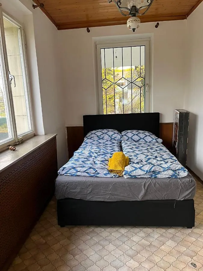 Breathtaking Shared Villa Near Danube River /W Garden And Parking Vienna Guest house