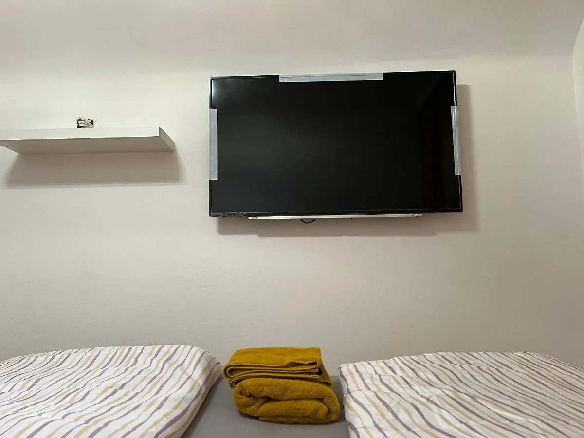 Breathtaking Shared Villa Near Danube River /W Garden And Parking Vienna 0*,