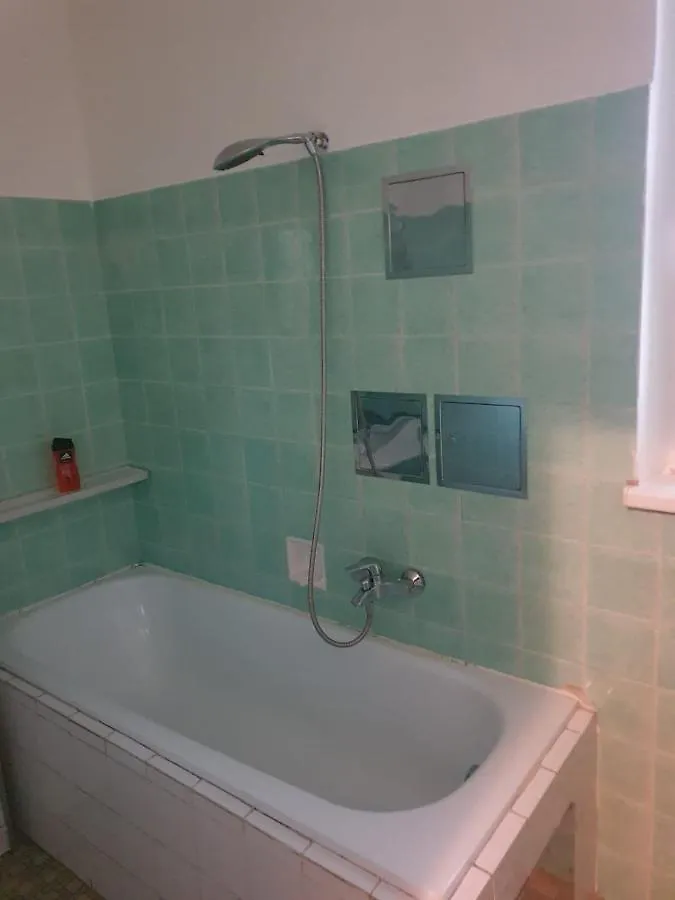 Breathtaking Shared Villa Near Danube River /W Garden And Parking Vienna 0*,  Austria