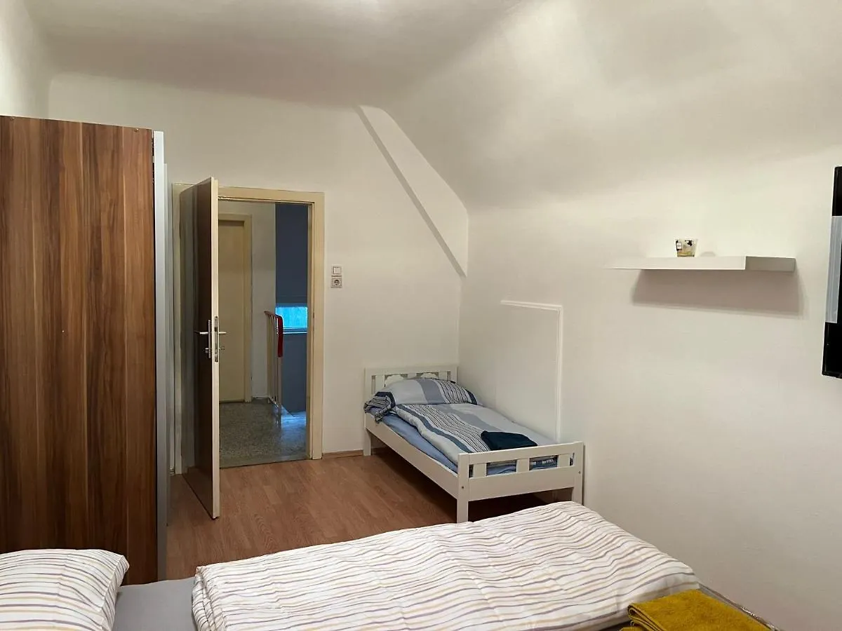 Guest house Breathtaking Shared Villa Near Danube River /W Garden And Parking Vienna Austria